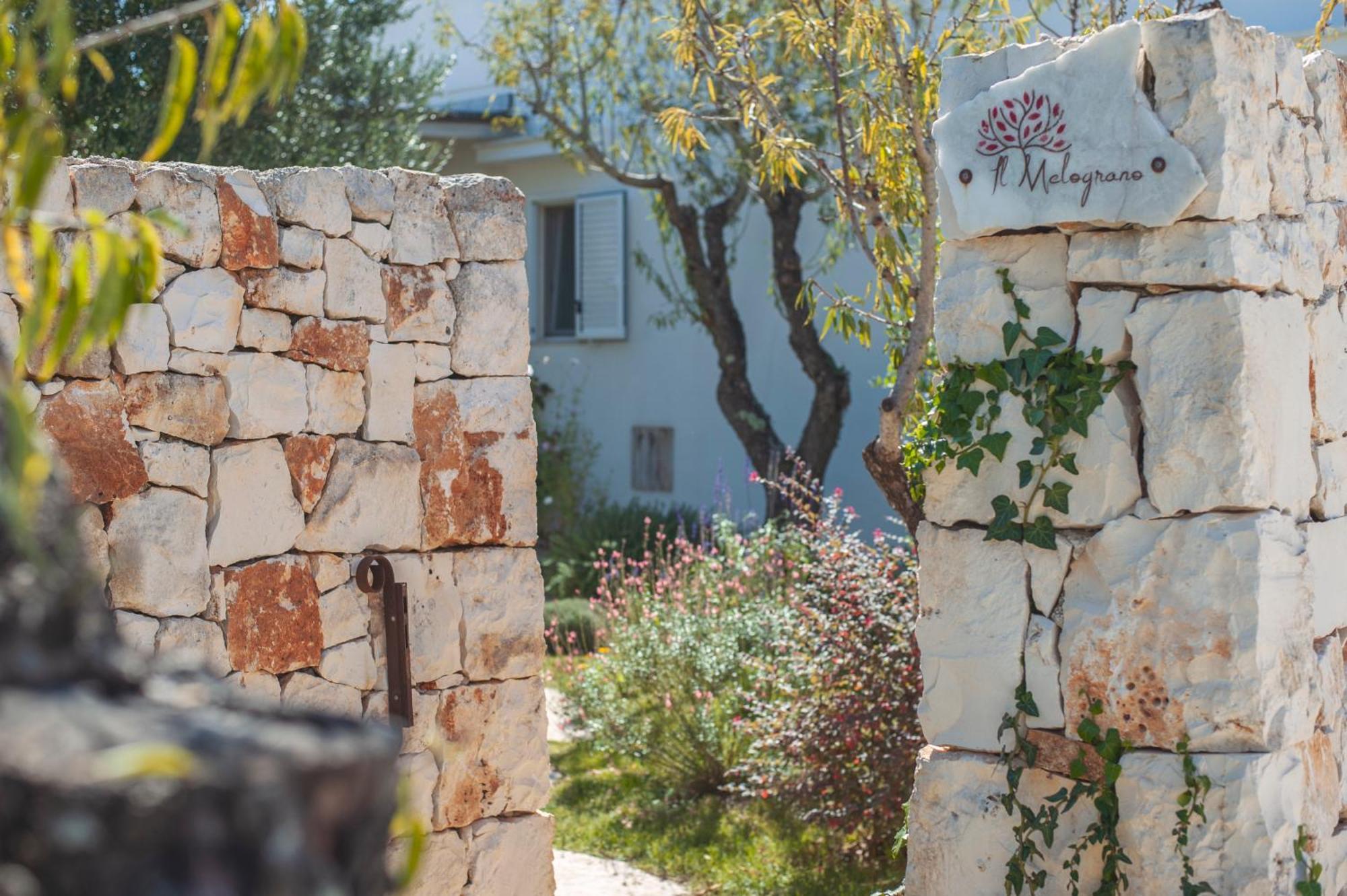 Dimora Il Mandorlo Hotel Ostuni Bagian luar foto
